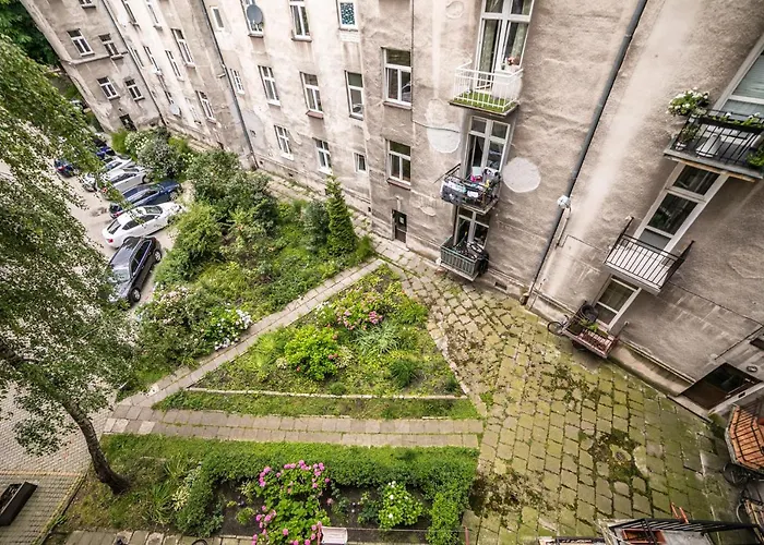 Vistula River Modern Apartment By Bookinghost